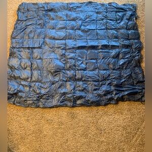 COPY - Eddie Bauer Down Throw. 50 X 60. 1 grey. Has pack bag.